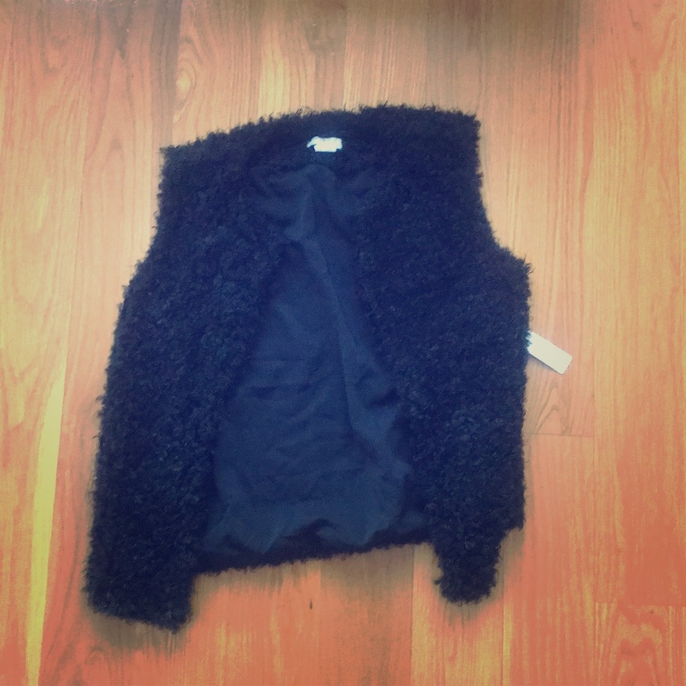 NEW women’s faux fur black vest jacket